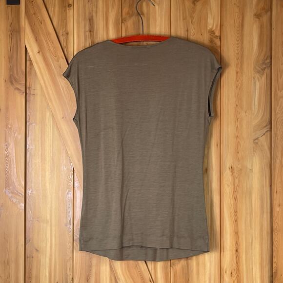 Banana Republic Pleat Ruffle Front Pull Over Knit Blouse size S - Picture 4 of 4